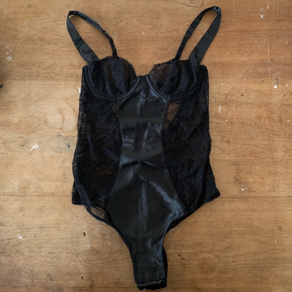 Oysho , Paris Lace Bodysuit